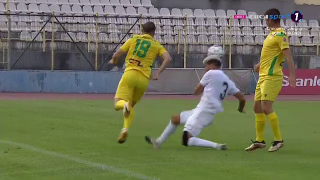 Intrare de K1 a unui fotbalist de la Gaz Metan! Arbitrul Gaman a aratat primul cartonas rosu al sezonului_12