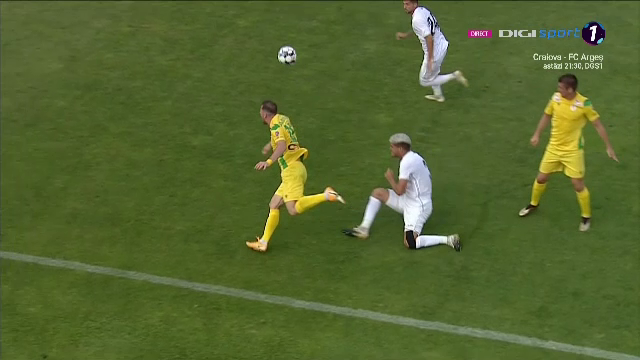 Intrare de K1 a unui fotbalist de la Gaz Metan! Arbitrul Gaman a aratat primul cartonas rosu al sezonului_13