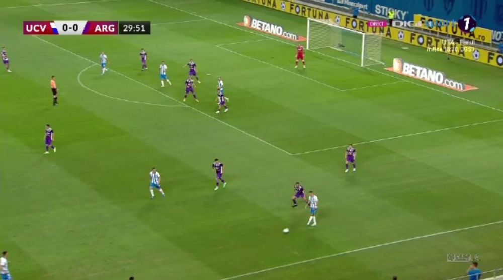 Craiova se impune la limita in fata Argesului! Ivan, marcatorul unui gol spectaculos, la capatul unei faze superbe create de Cimpanu. Aici ai cele mai frumoase faze din Craiova 1-0 Arges_7