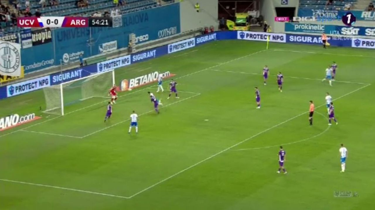Craiova se impune la limita in fata Argesului! Ivan, marcatorul unui gol spectaculos, la capatul unei faze superbe create de Cimpanu. Aici ai cele mai frumoase faze din Craiova 1-0 Arges_11