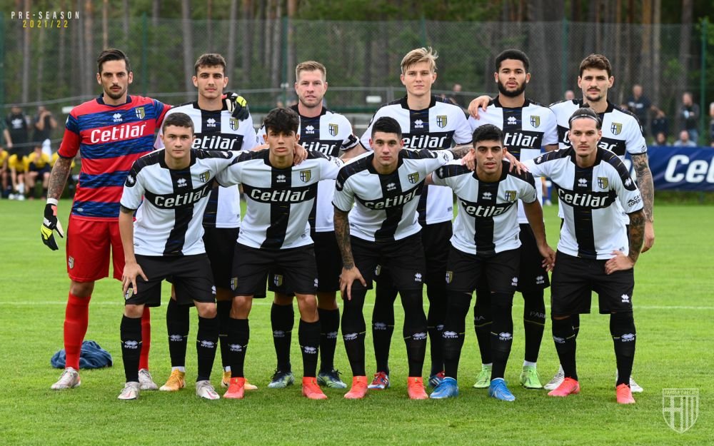 Dennis Man, luat la tinta de coechiperii de la Parma! Imagini de senzatie de la antrenamentul echipei _4