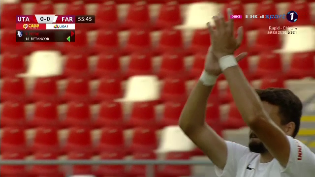 Gest superb facut de fanii de la UTA! Adrian Petre, aplaudat de intreg stadionul la iesirea de pe teren_7