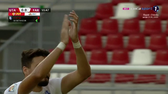 Gest superb facut de fanii de la UTA! Adrian Petre, aplaudat de intreg stadionul la iesirea de pe teren_9