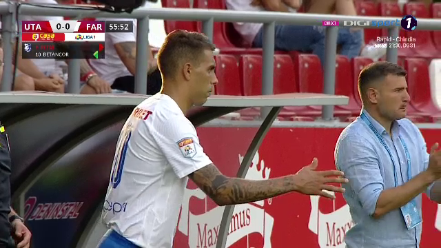 Gest superb facut de fanii de la UTA! Adrian Petre, aplaudat de intreg stadionul la iesirea de pe teren_12