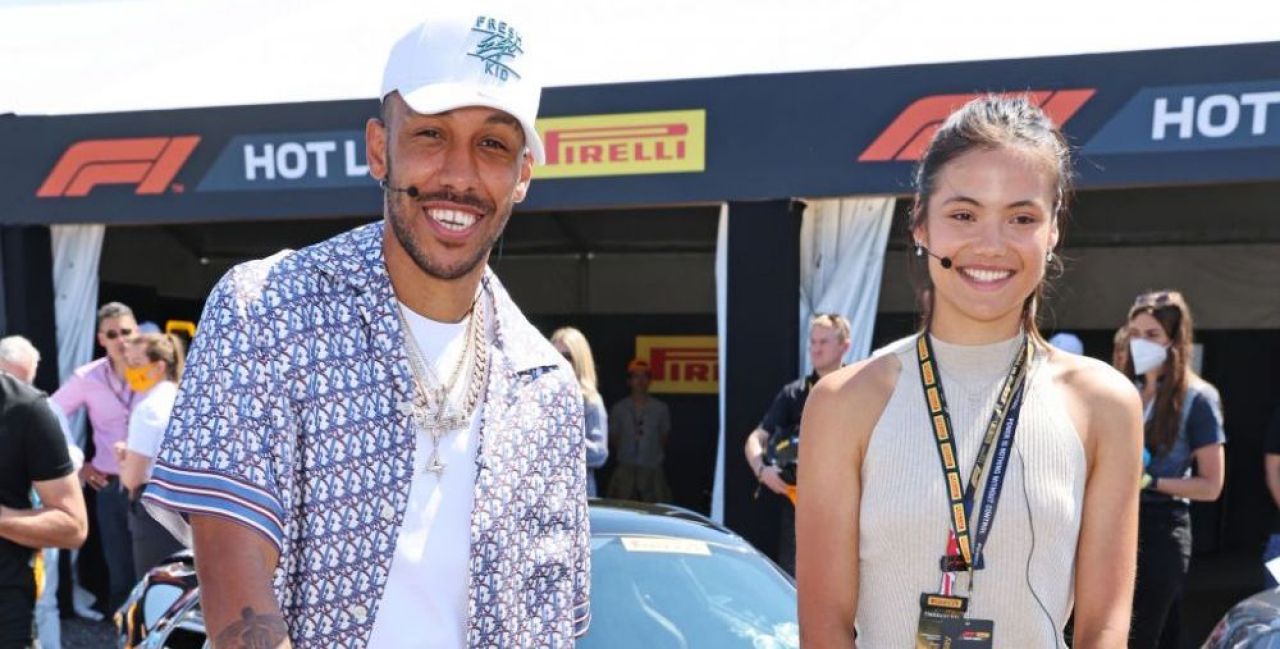 Emma Răducanu a văzut live victoria lui Hamilton de la Silverstone! Imagini cu tenismena de la circuitul Formulei 1_7