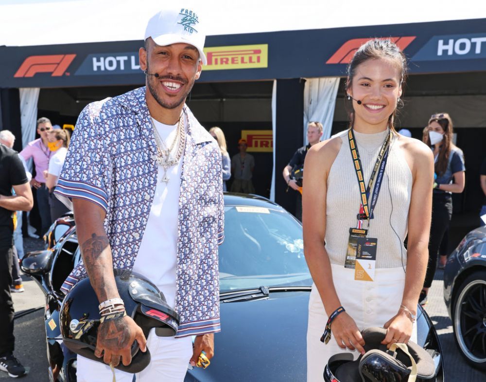 Emma Răducanu a văzut live victoria lui Hamilton de la Silverstone! Imagini cu tenismena de la circuitul Formulei 1_8