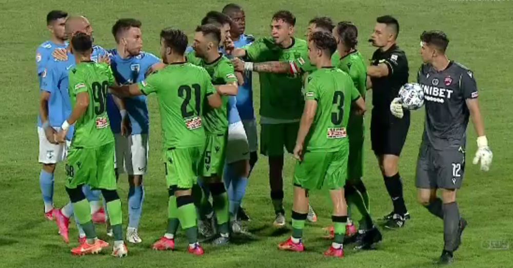 Tamaș și Eșanu la un pas de bătaie! De la ce a pornit scandalul și explicația lui Crăciunescu despre decizia arbitrului _3