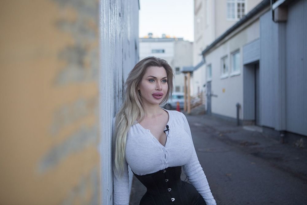 A visat să devină actriță, dar a ajuns doar personaj de tabloide! Cum arată femeia cu un corp incredibil_6