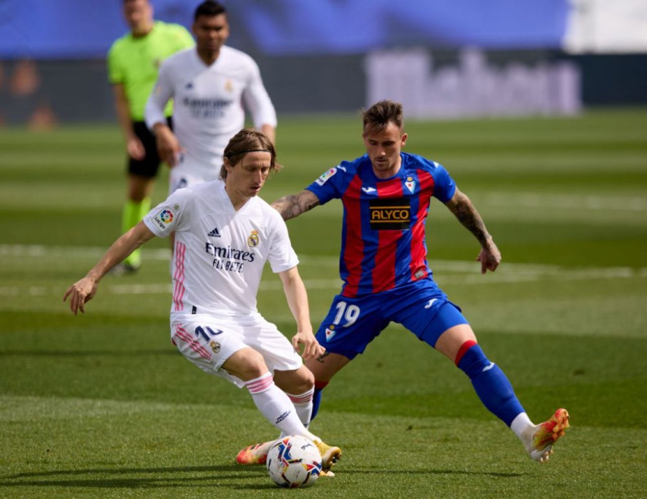 Aleix Garcia se poate bate din nou cu Real Madrid și Barcelona! Clubul din La Liga care îl vrea pe fostul dinamovist_2