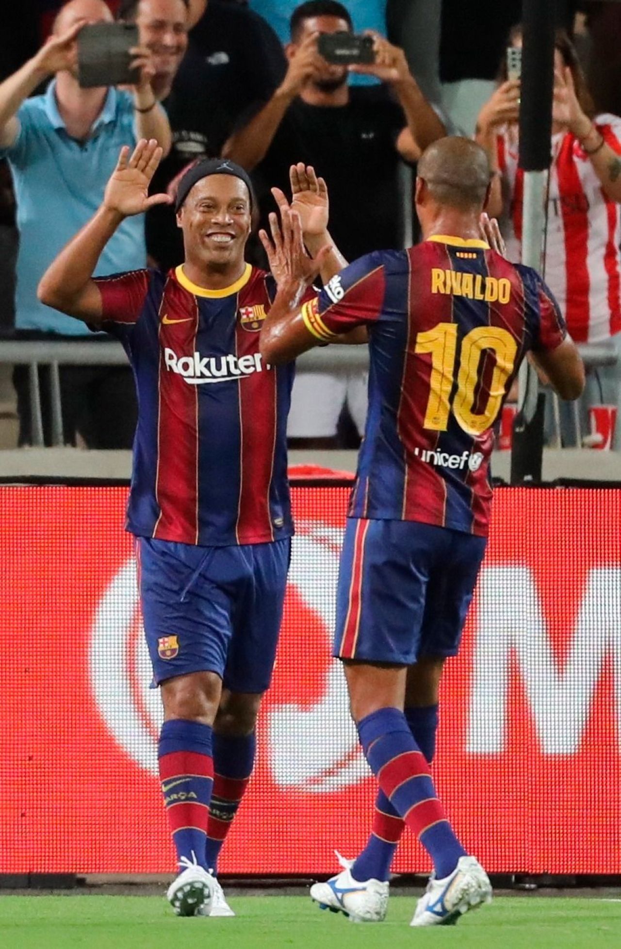 Spectacol total în El Clasico al Legendelor! Real s-a impus, dar Ronaldinho a strălucit _3
