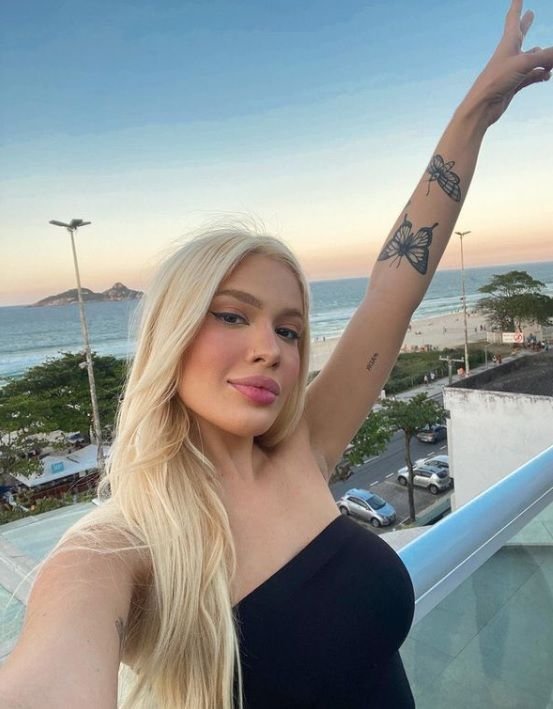 Fosta iubită a lui Neymar se iubește acum cu un alt fotbalist brazilian! Cum arată Karoline