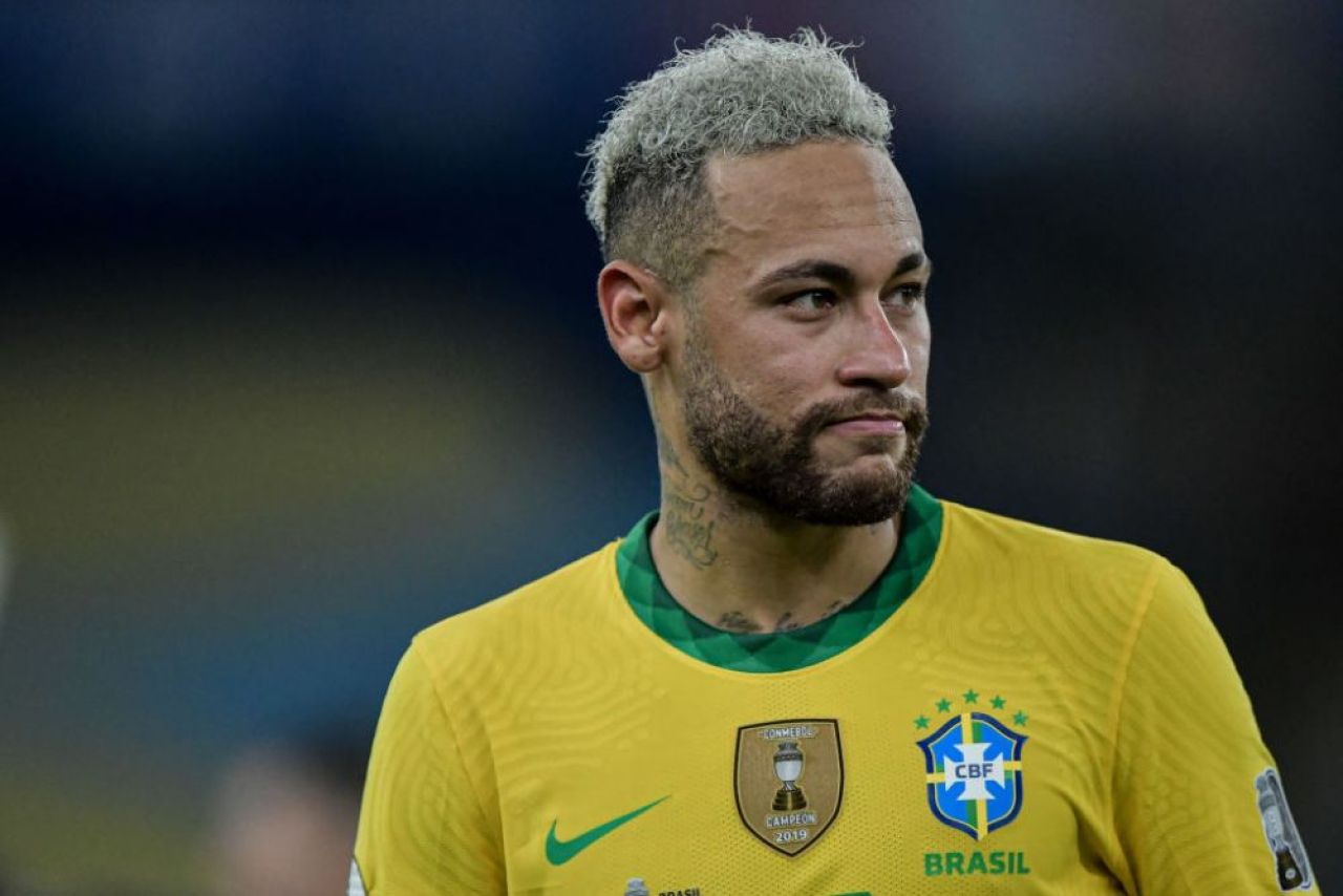 Fosta iubită a lui Neymar se iubește acum cu un alt fotbalist brazilian! Cum arată Karoline_8
