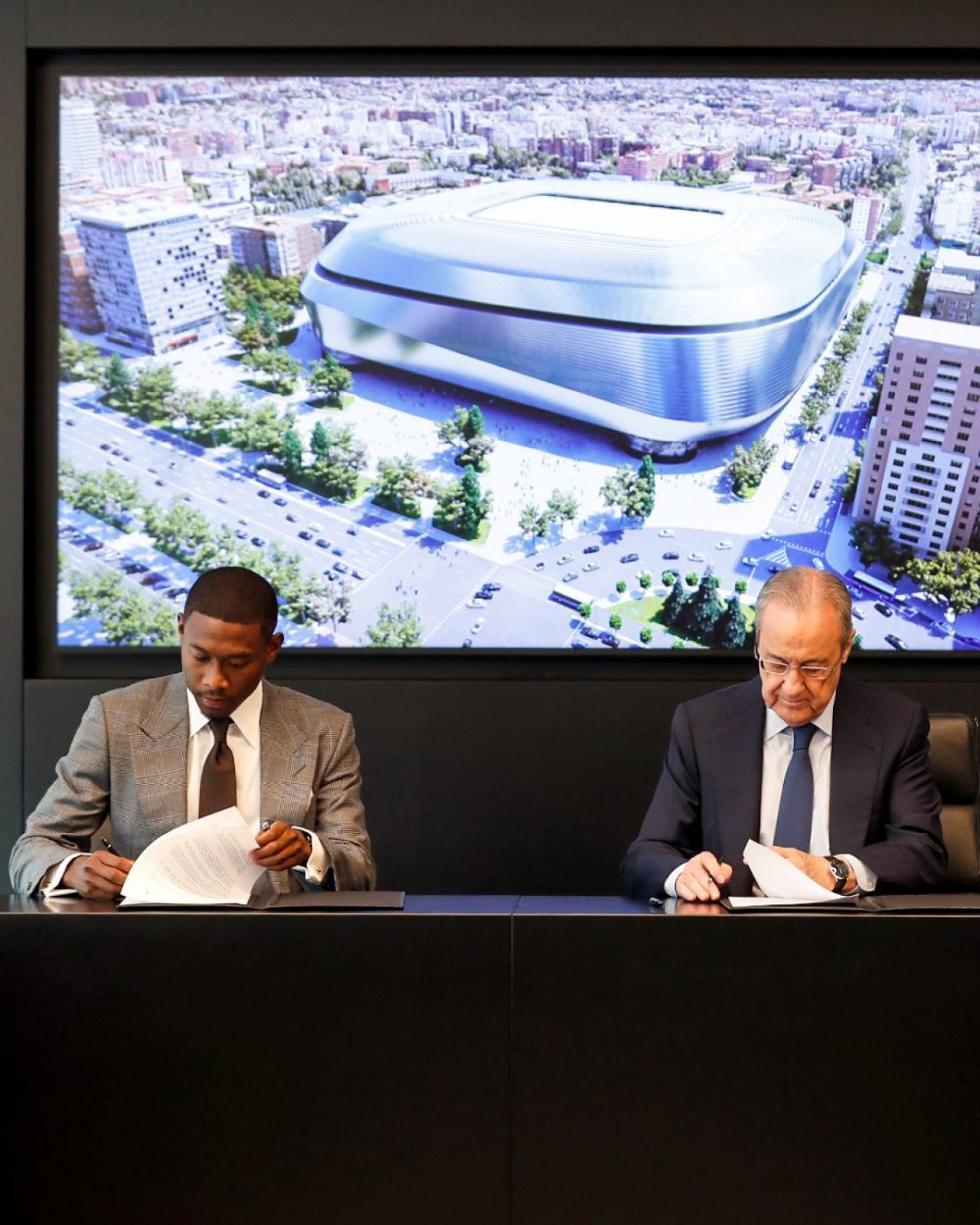 El este „noul Ramos” de la Real Madrid! Alaba a fost prezentat și va juca în tricoul fostului căpitan _4