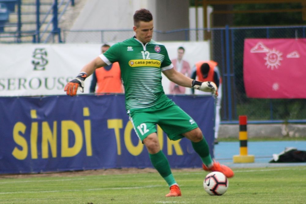 „Cel mai slab jucător din istoria lui FC Botoșani” a semnat cu Schalke! Nemții au făcut anunțul _4