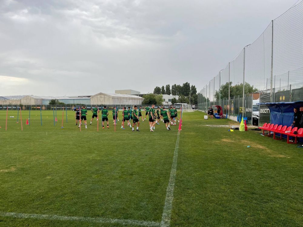 Antrenamentul FCSB a fost amânat din cauza furtunii! Roș-albaștrii au început pregătirea mai târziu_16