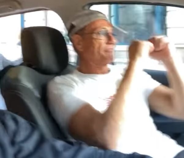 Adevărul din spatele clipului cu Jean-Claude Van Damme dansând pe manele_2