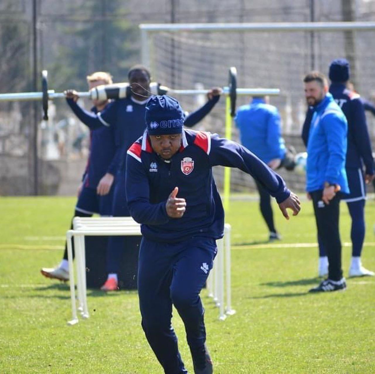 Ongenda și-a adus frații în România! Ambii jucători se află în probe la un club din Moldova_1