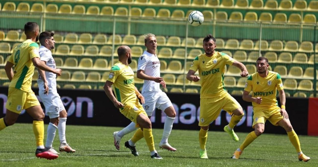 Rapid a obținut a doua victorie consecutivă în Liga 1 și a urcat pe primul loc în clasament_1
