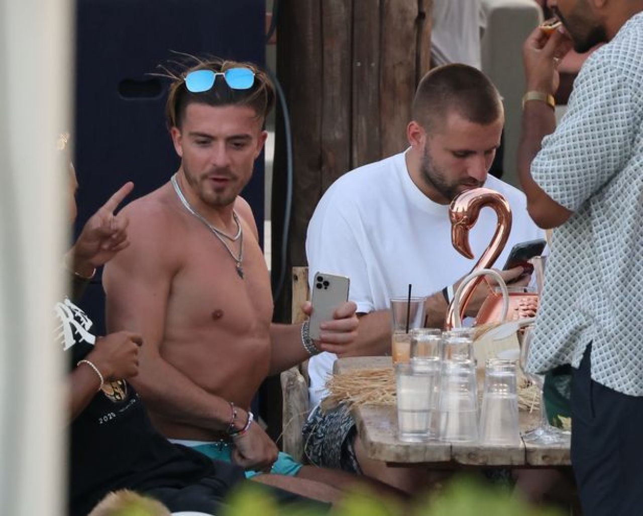 Starurile Angliei de la Euro nu s-au uitat la bani! Nota de plată de peste 8 000 de euro lăsată într-un bar _7