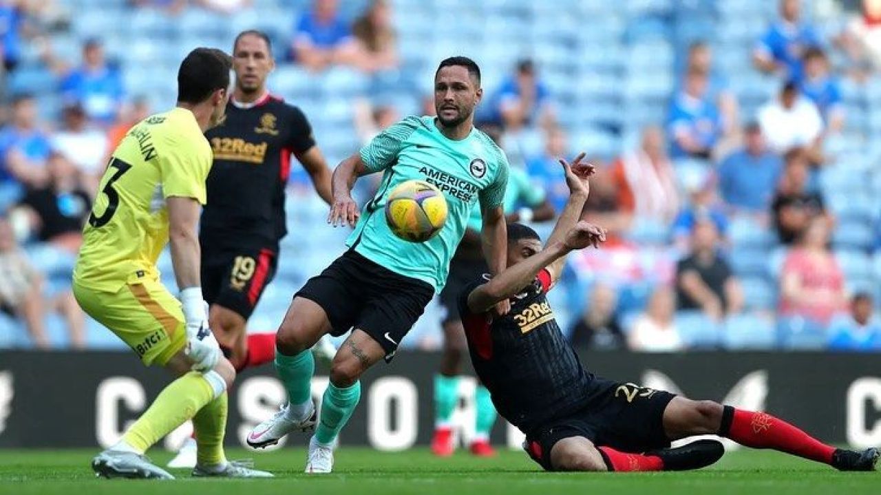 Florin Andone a revenit pe teren! Atacantul lui Brighton s-a duelat cu Ianis Hagi_3