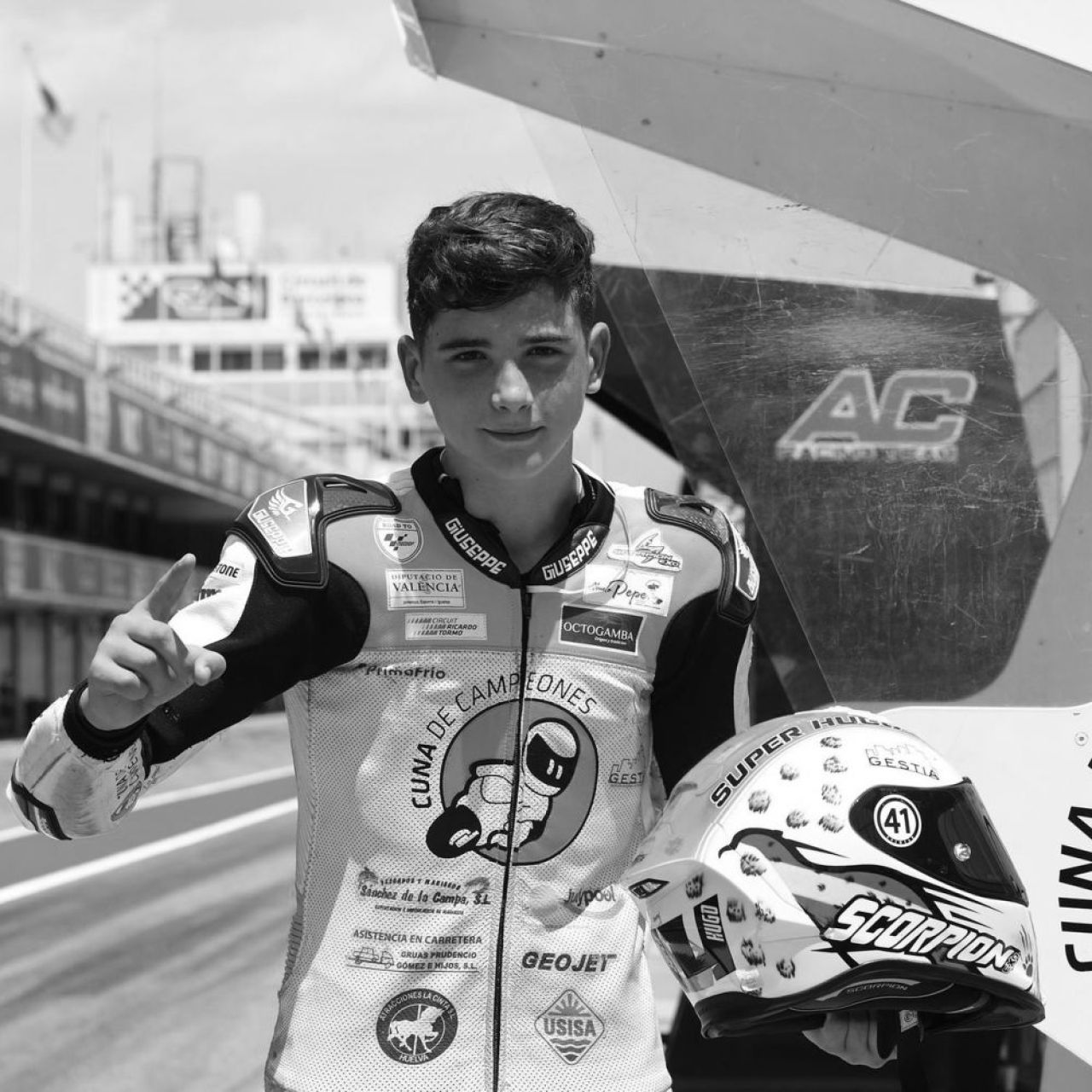 Tragedie în sportul internațional! Un tânăr pilot de motorbike a murit la doar 14 ani după o căzătură _1