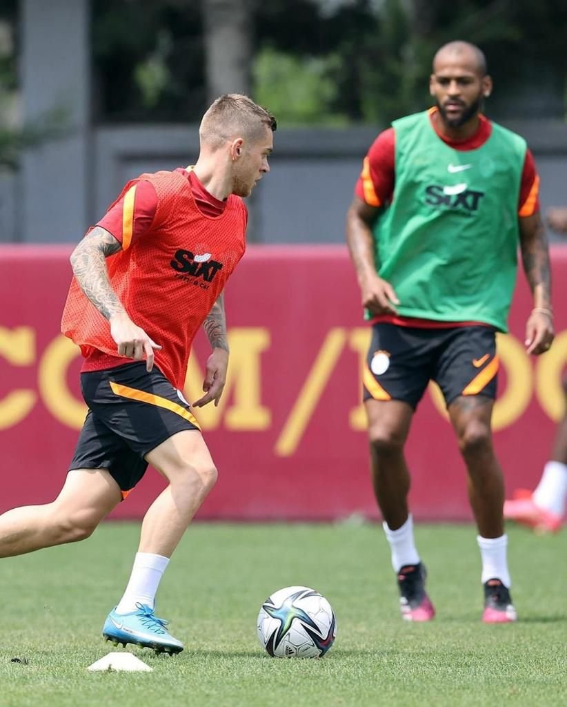 Cicâldău a început treaba la Galatasaray! Imagini cu internaționalul român de la primul antrenament cu turcii_3