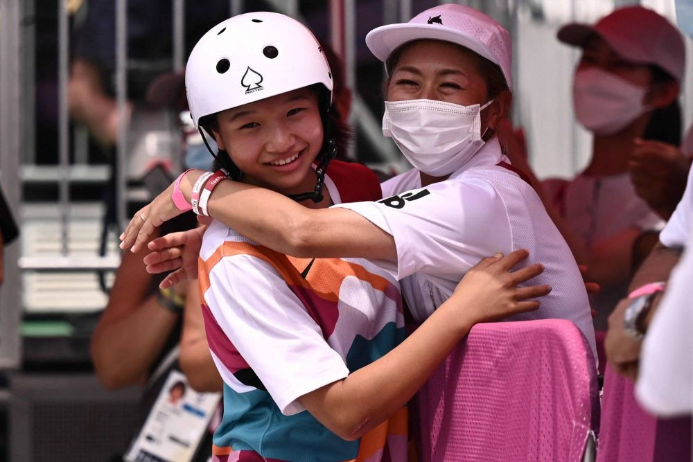 O japoneză de 13 ani a câștigat aurul olimpic! Locul doi are aceeași vârstă, iar medaliata cu bronz a împlinit 16 ani_6