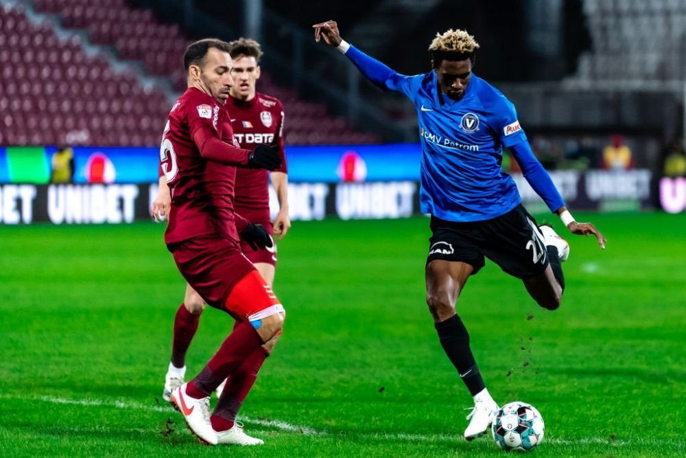 Primele imagini cu Vinicius în România! Fundașul urmează să semneze cu FCSB! Ce a spus_5