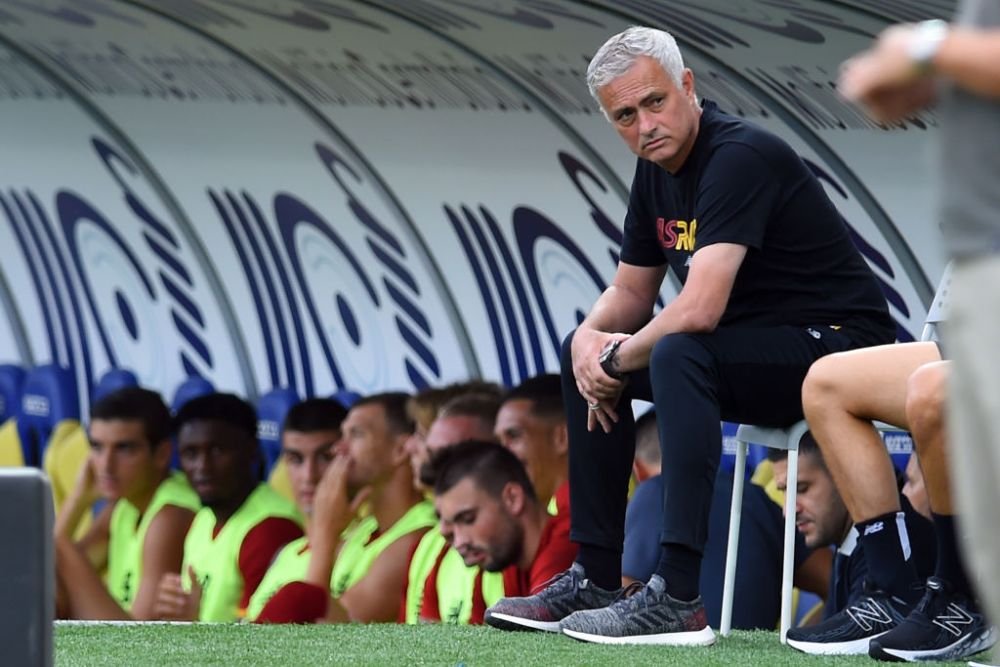„Trezește-te, la dracu!” Mourinho, scos din minți de una dintre „perlele” Romei _5