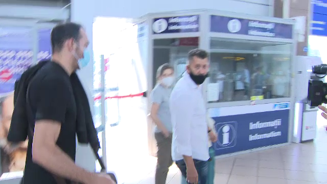 Primele imagini cu Vinicius în România! Fundașul urmează să semneze cu FCSB! Ce a spus_10