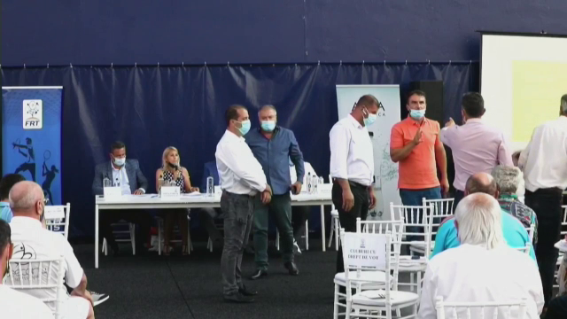 Scandal la FRT în timpul Adunării Generale! Imagini incredibile petrecute în fața lui Ion Țiriac: „Oprește ședința!”_33