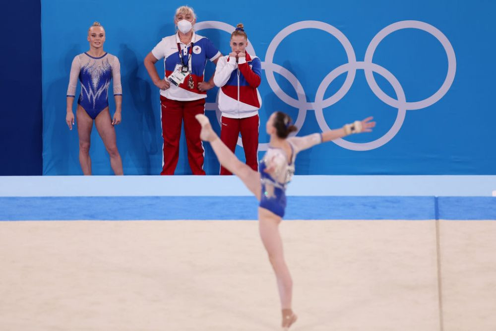Fără Simone Biles, SUA ratează al treilea titlu olimpic consecutiv la echipe. Rusia (Team ROC), noua stea a gimnasticii_12