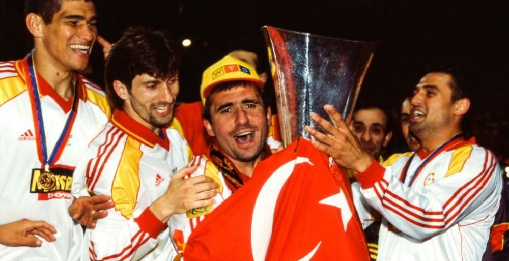 Top 5 fotbaliști români care au jucat la Galatasaray. Cu cine concurează Alexandru Cicâldău_2