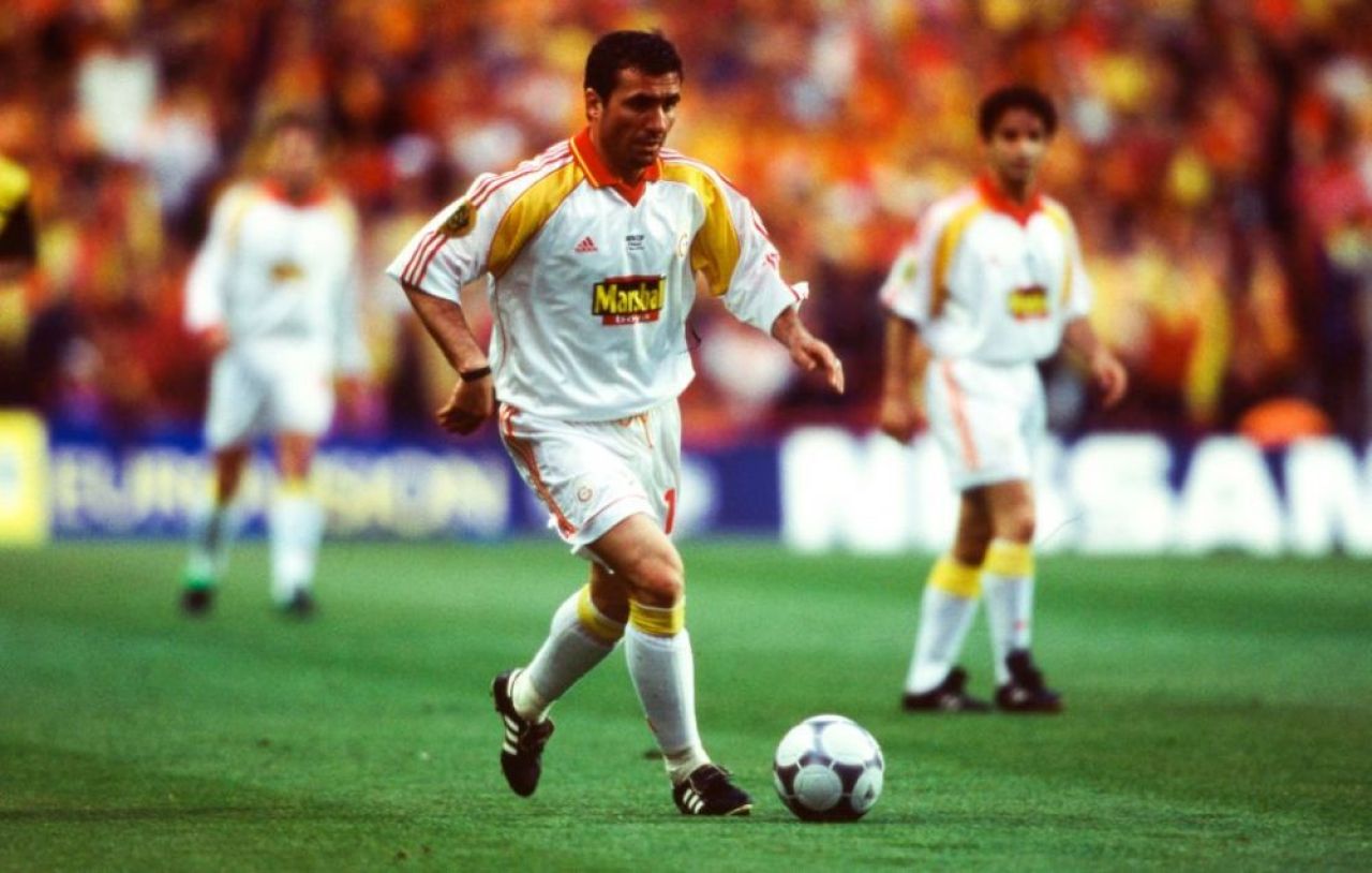 Top 5 fotbaliști români care au jucat la Galatasaray. Cu cine concurează Alexandru Cicâldău_3