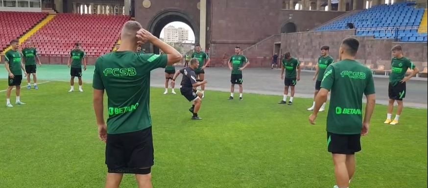 FCSB a ajuns în Armenia! Imagini de la primul antrenament al „roș-albaștrilor”, înaintea duelului cu Karagandy_7