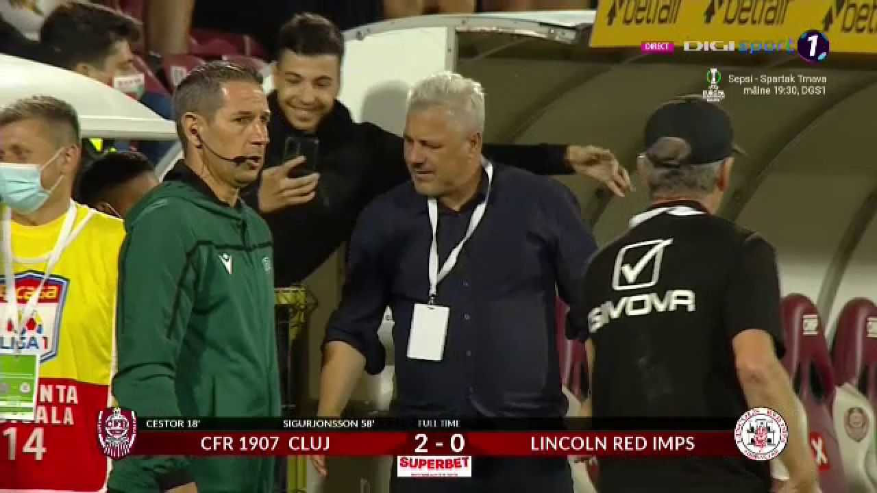 FOTO | Gestul făcut de Șumudică imediat după fluierul final. Cum a fost surprins tehnicianul ardelenilor_2