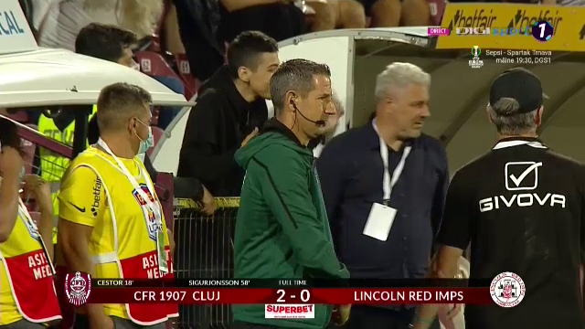 FOTO | Gestul făcut de Șumudică imediat după fluierul final. Cum a fost surprins tehnicianul ardelenilor_8