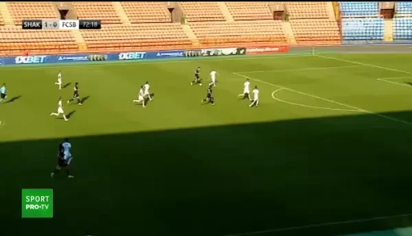 OCAZIE KARAGANDY! Șut de la distanță al lui Shikavka, dar Vlad are o intervenție bună și respinge în corner