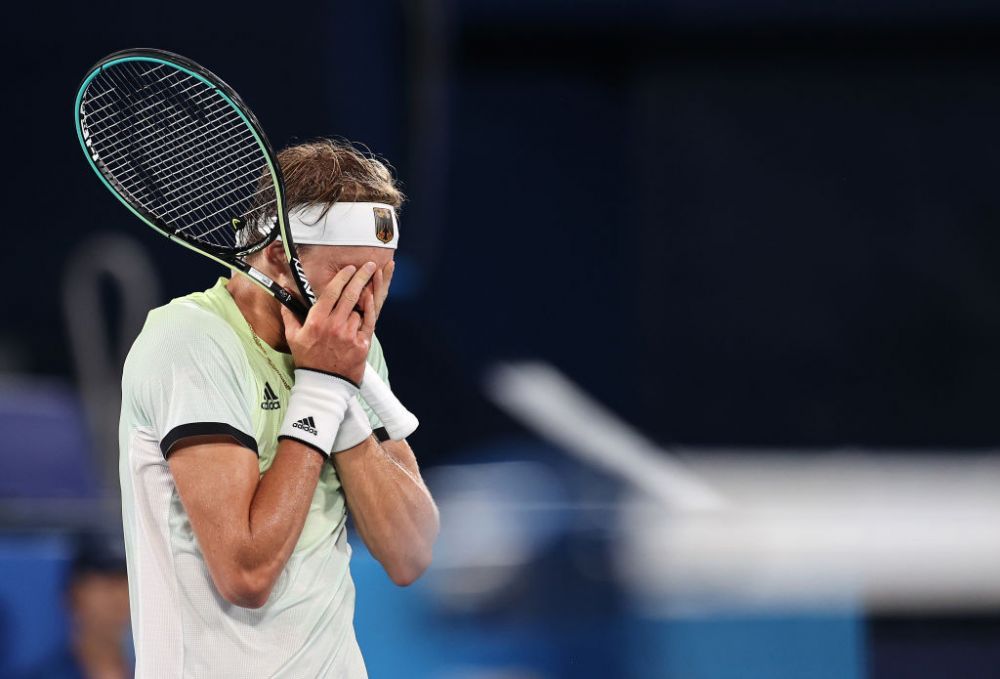 Zverev, în lacrimi după ce l-a eliminat pe Djokovic în semifinale la JO. Sârbul ratează șansa de a face Golden Slam _8