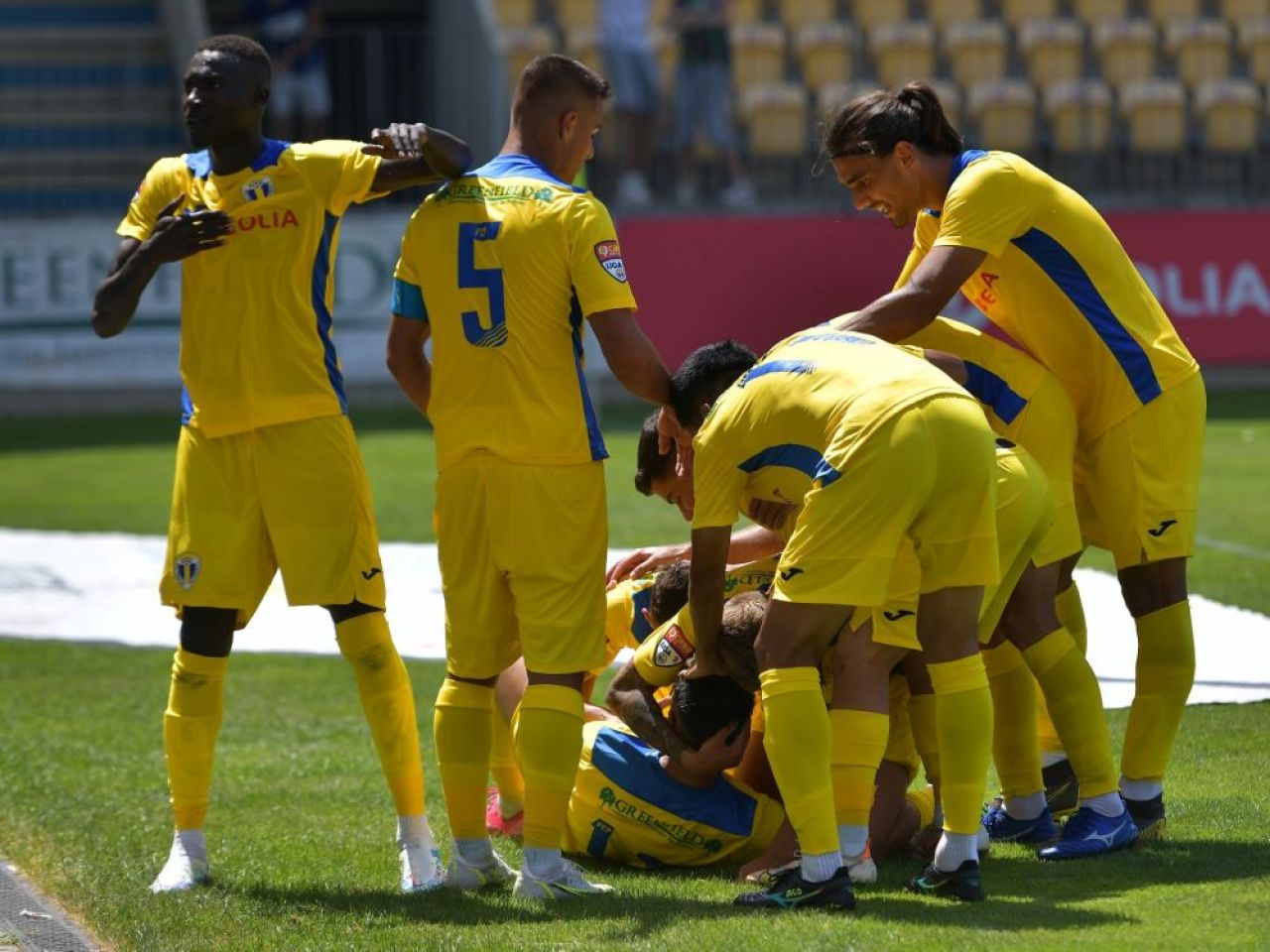Petrolul Ploiești, victorie în prima etapă din Liga 2. Au învins categoric Poli Iași | Celelalte rezultate ale etapei _1