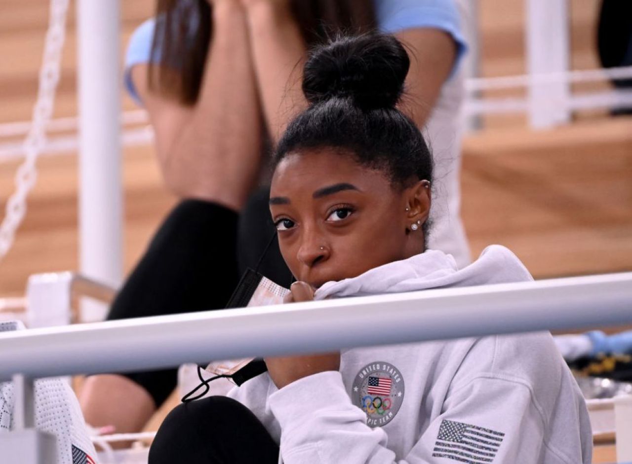 Simone Biles s-a retras și din finala de la sol. Val de susținere din partea vedetelor pentru gimnasta din SUA _8