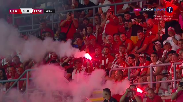 GALERIE FOTO | Spectacol total în tribunele stadionului din Arad_5