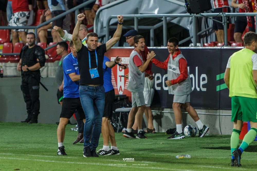 FCSB, luată peste picior de fanii arădeni! Ce au putut să le strige 