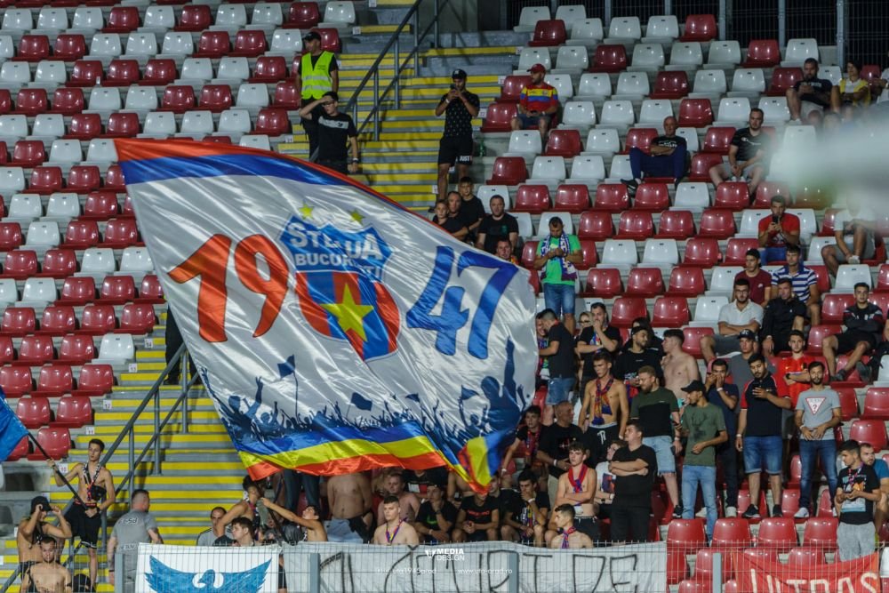 FCSB, luată peste picior de fanii arădeni! Ce au putut să le strige 