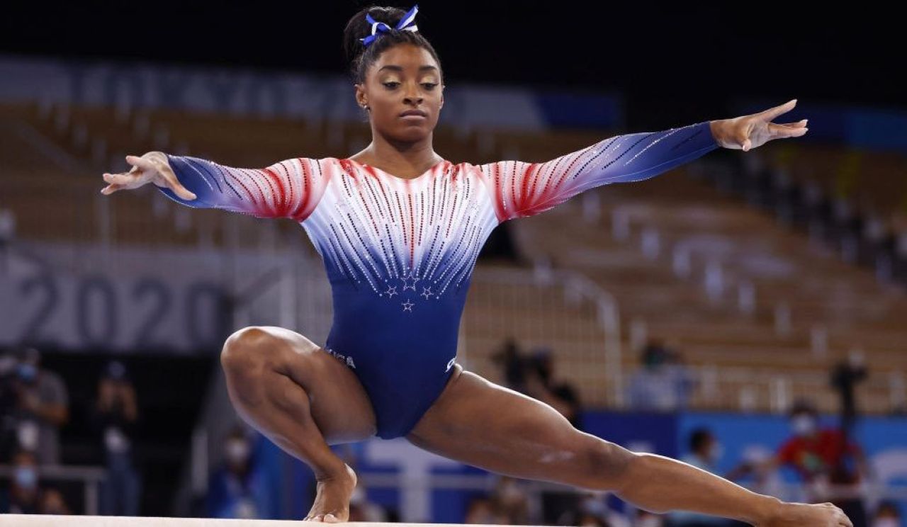 Ce a făcut Simone Biles în finala olimpică de la bârnă, singura probă individuală la care a concurat la Tokyo _5