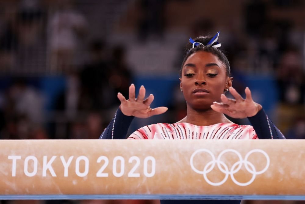 Ce a făcut Simone Biles în finala olimpică de la bârnă, singura probă individuală la care a concurat la Tokyo _6