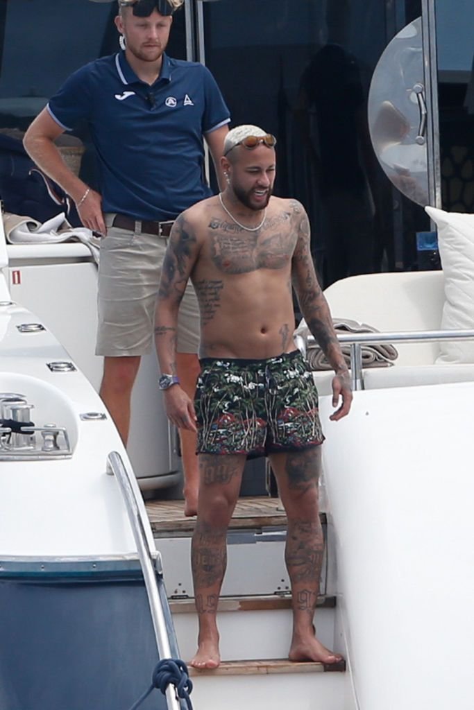 Neymar sau Ronaldo?! Starul lui PSG, de nerecunoscut, după ce a căpătat proporții_2