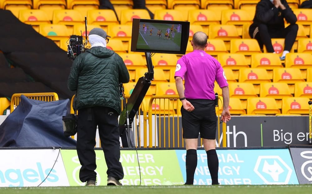 Premier League, gata de noi schimbări ale VAR-ului! Ce reglementări pregătesc englezii_6