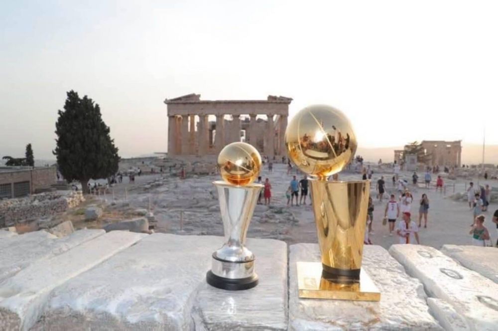 Frații Antetokounmpo au dus trofeul NBA pe Acropole! Ei s-au întors la Atena, după ce au devenit campioni cu Bucks_2
