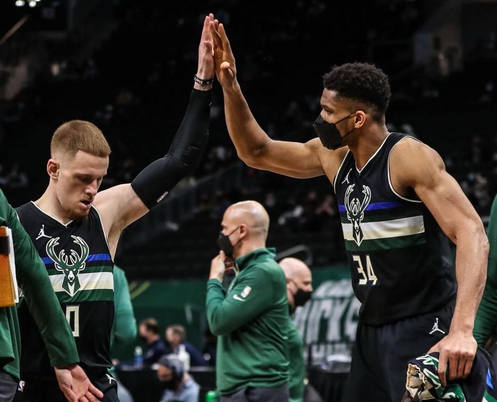 Frații Antetokounmpo au dus trofeul NBA pe Acropole! Ei s-au întors la Atena, după ce au devenit campioni cu Bucks_4